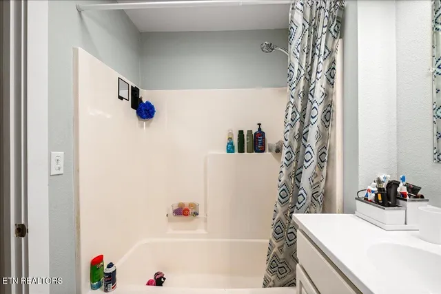 $214,700 | 265 Grape Rough Road, Oneida, TN 37841