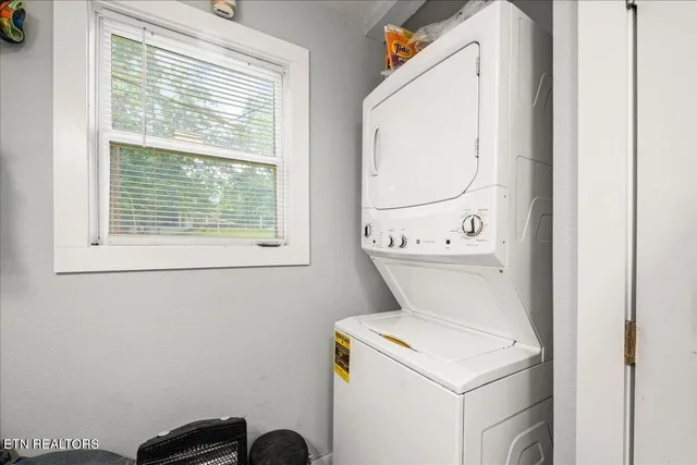 $214,700 | 265 Grape Rough Road, Oneida, TN 37841