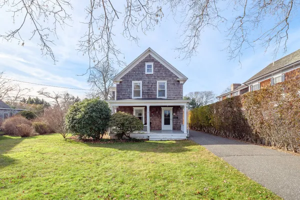 $3,900,000 | 45 Wooley Street, Southampton, NY 11968