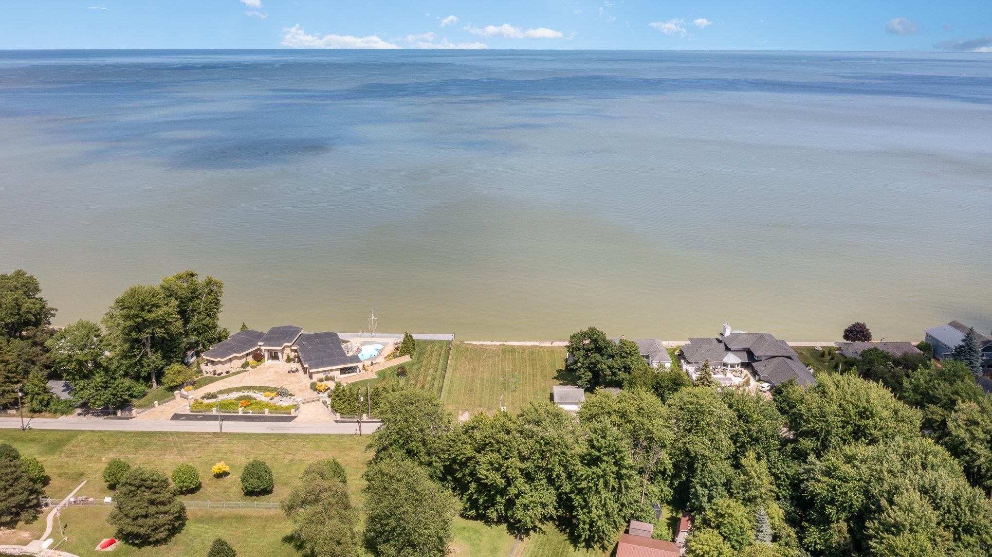 643 South Linwood Beach Road Linwood, MI 48634 - Photo 2 of 15