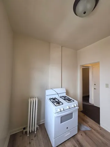 $1,100 | 6527 South Kimbark Avenue, Unit 4F, Chicago, IL 60637