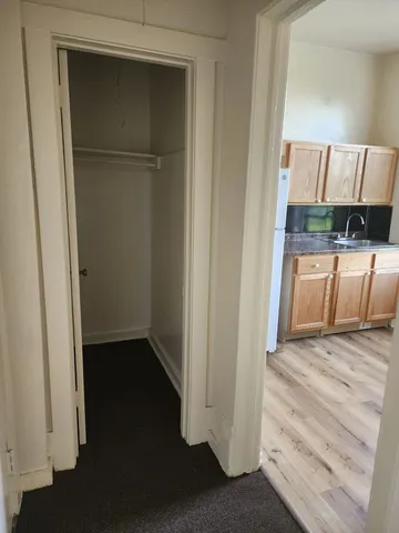 $1,100 | 6527 South Kimbark Avenue, Unit 4F, Chicago, IL 60637