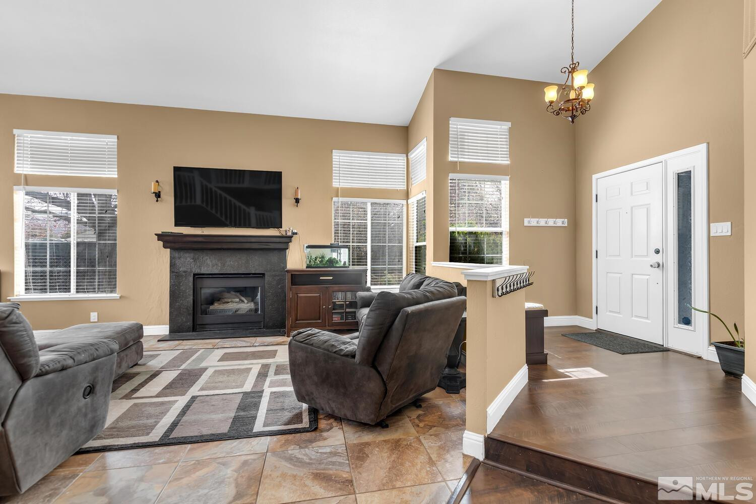 1828 Countryside Avenue Reno, NV 89523 - Photo 3 of 40 Photo 3