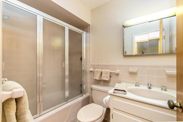 2604 Haverford Road Columbus, OH 43220 - Photo 23 of 40
