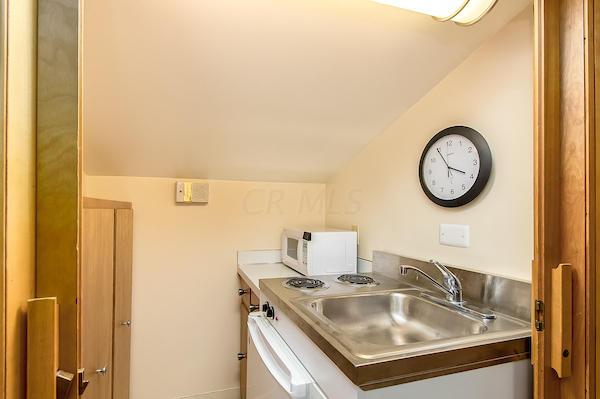 2604 Haverford Road Columbus, OH 43220 - Photo 24 of 40