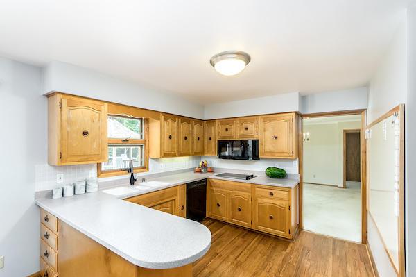 2604 Haverford Road Columbus, OH 43220 - Photo 8 of 40