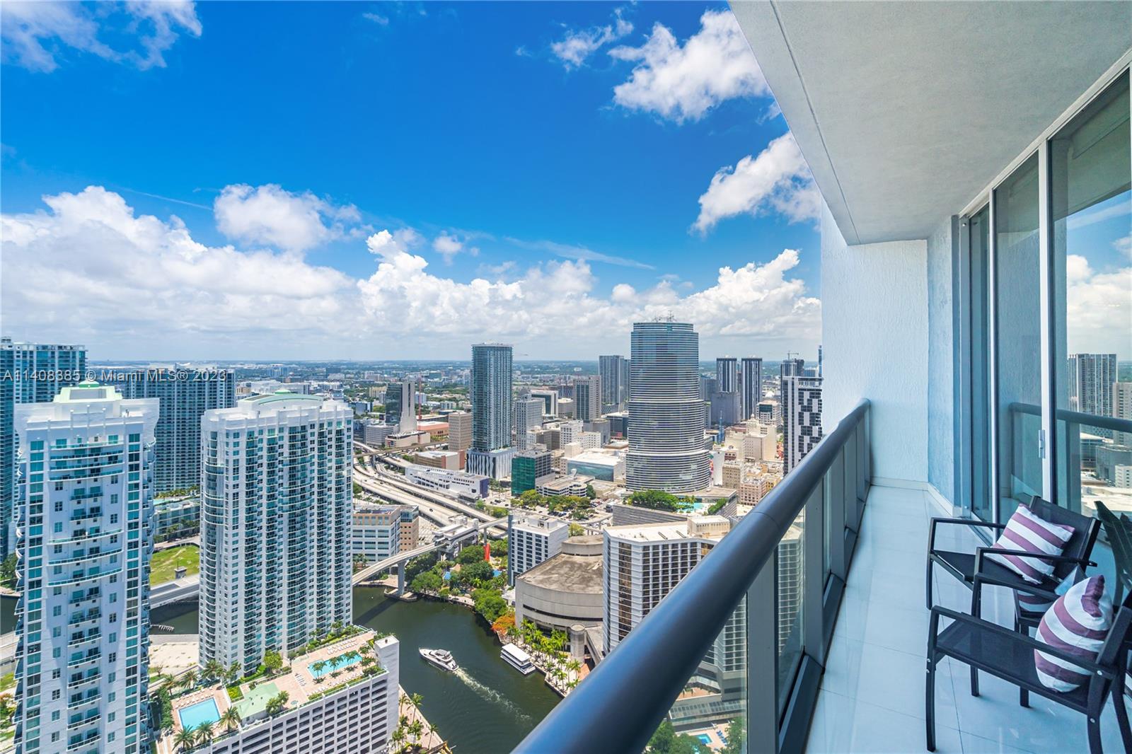 Brickell Miami, FL 33131 - Photo 15 of 25 a view of a balcony with city view