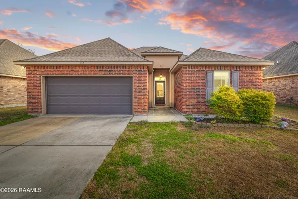 $215,000 | 108 Hunters Hill Drive, Duson, LA 70529