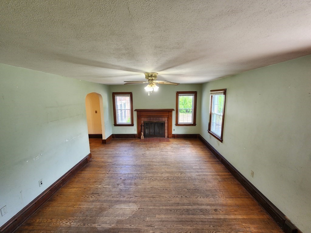 65 Granby Road South Hadley, MA 01075 - Photo 3 of 39 Gallery Image 3