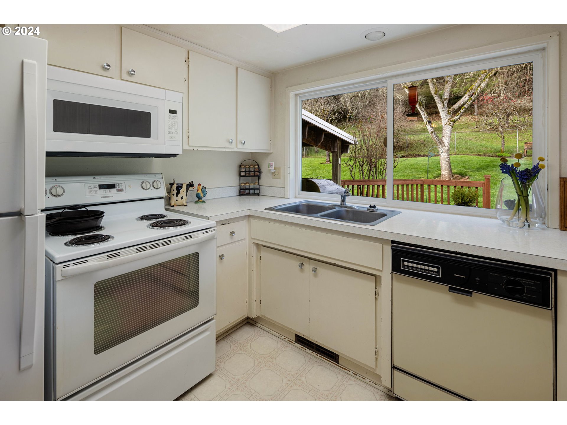 38499 Cartwright Creek Road Marcola, OR 97454 - Photo 15 of 43 Gallery Image 15