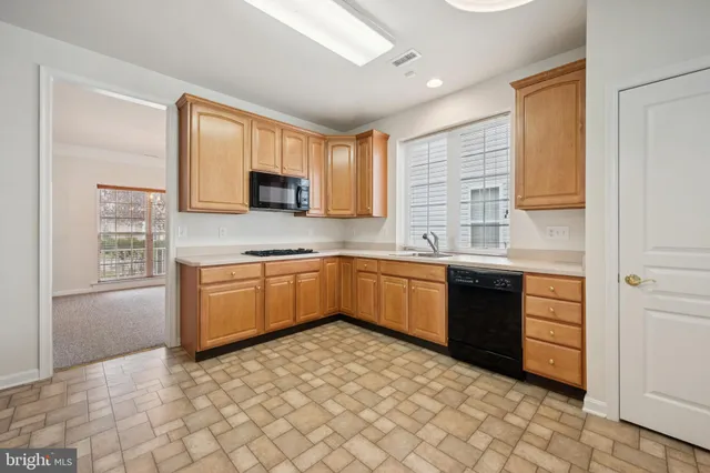 $433,000 | 28 Shipps Way, Delanco, NJ 08075