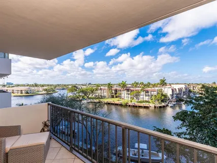 $259,950 | 801 South Federal Highway, Unit 519, Pompano Beach, FL 33062