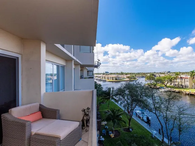 $259,950 | 801 South Federal Highway, Unit 519, Pompano Beach, FL 33062