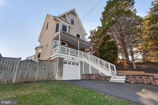 $735,000 | 6409 2nd Street, Alexandria, VA 22312