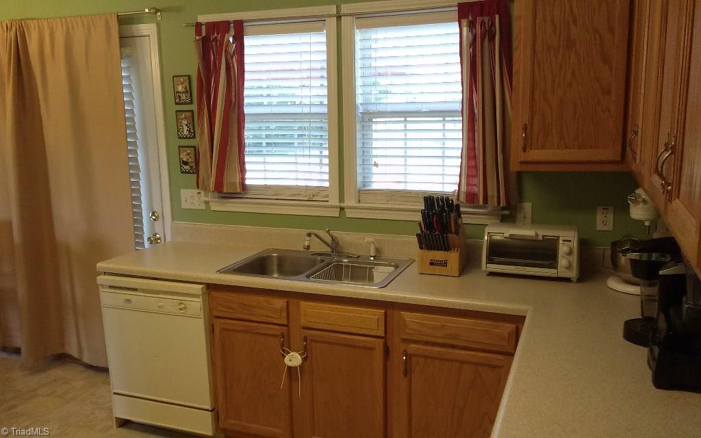 655 Sunset Ridge Lane Lexington, NC 27295 - Photo 12 of 24 Gallery Image 12
