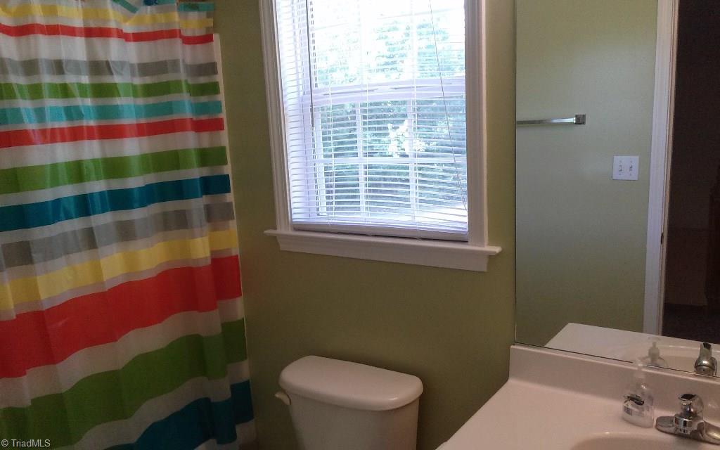 655 Sunset Ridge Lane Lexington, NC 27295 - Photo 21 of 24 Upstairs Bath