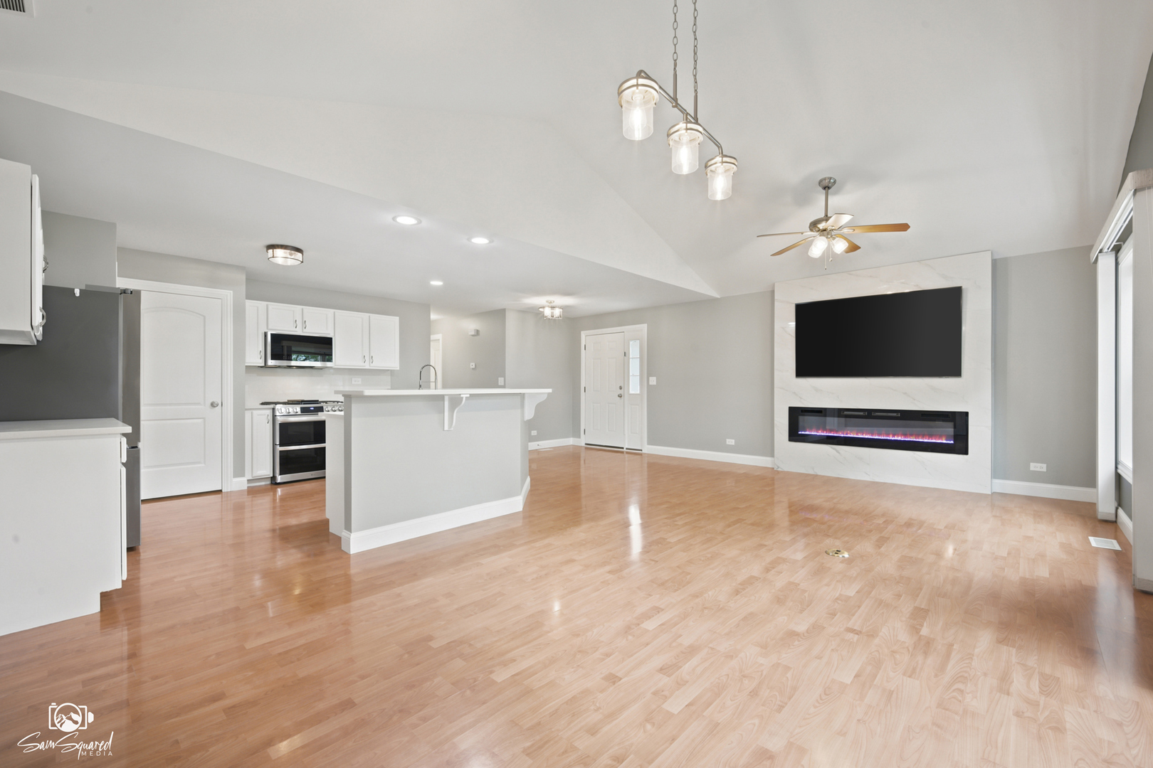 15744 Cove Circle Plainfield, IL 60544 - Photo 9 of 38