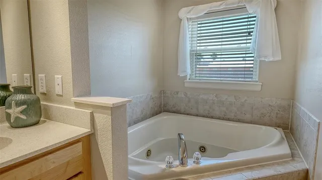 $1,219,000 | 221 17th Street North, Bradenton Beach, FL 34217