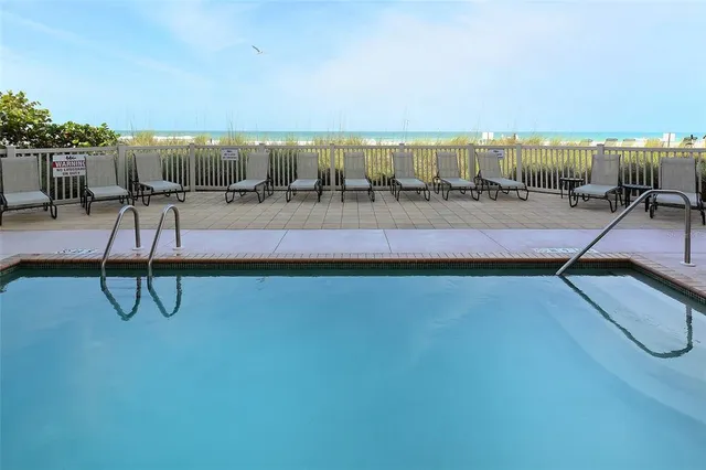 $1,219,000 | 221 17th Street North, Bradenton Beach, FL 34217