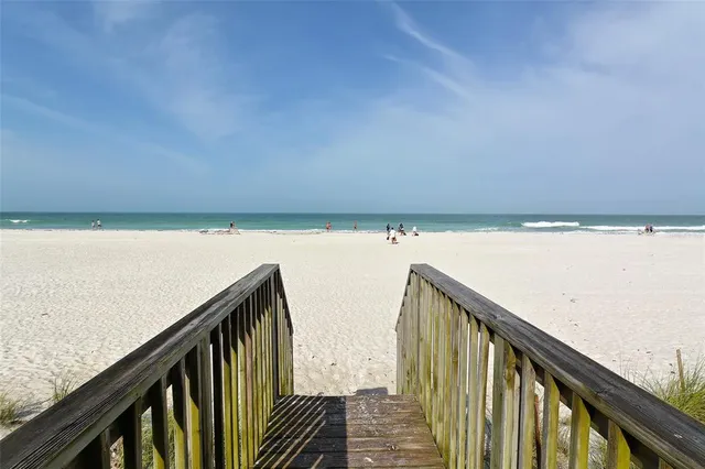 $1,219,000 | 221 17th Street North, Bradenton Beach, FL 34217