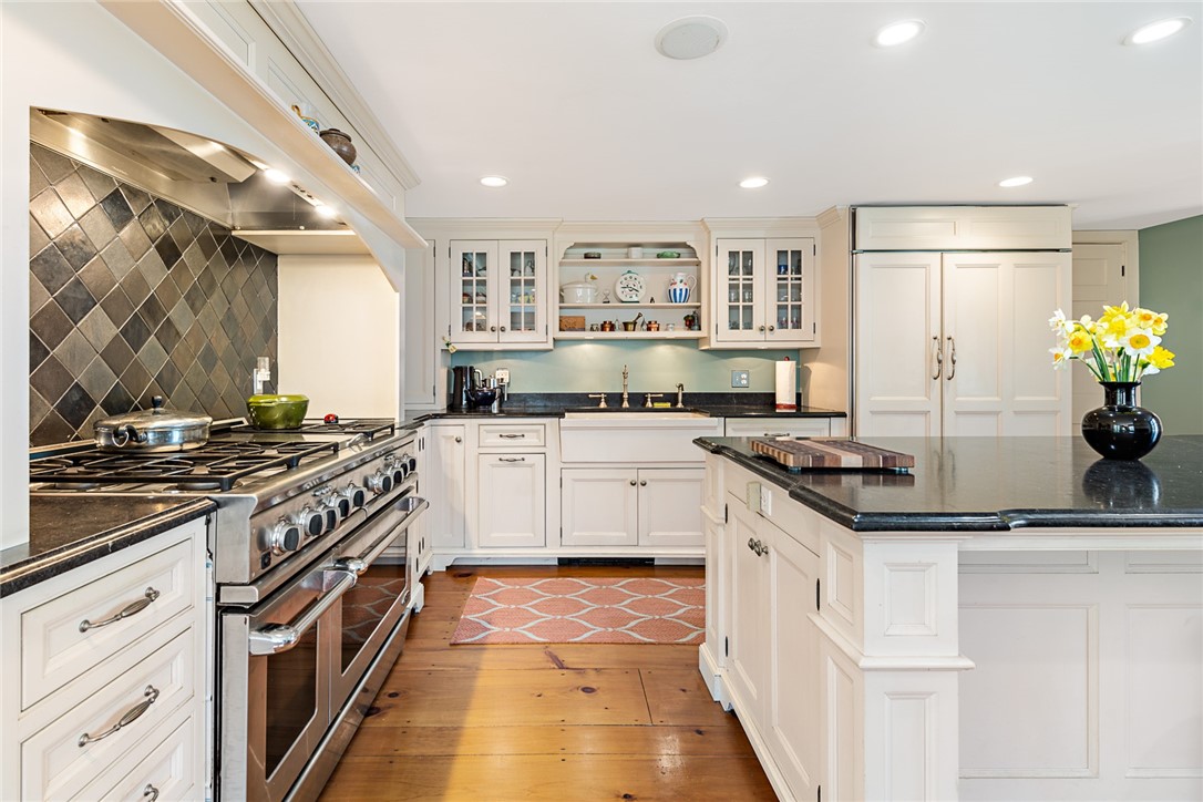 9 Brookside Lane Little Compton, RI 02837 - Photo 12 of 50