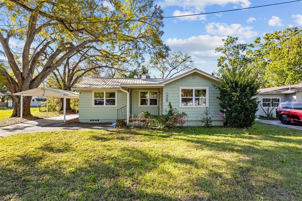1908 West Fern Street Tampa, FL 33604 - Photo 37 of 47 a view of a house with a swimming pool