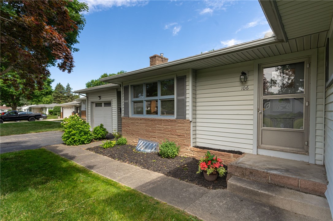 106 Harmony Lane Irondequoit, NY 14622 - Photo 3 of 31