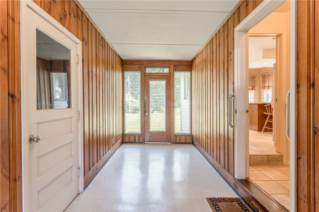 106 Harmony Lane Irondequoit, NY 14622 - Photo 5 of 31