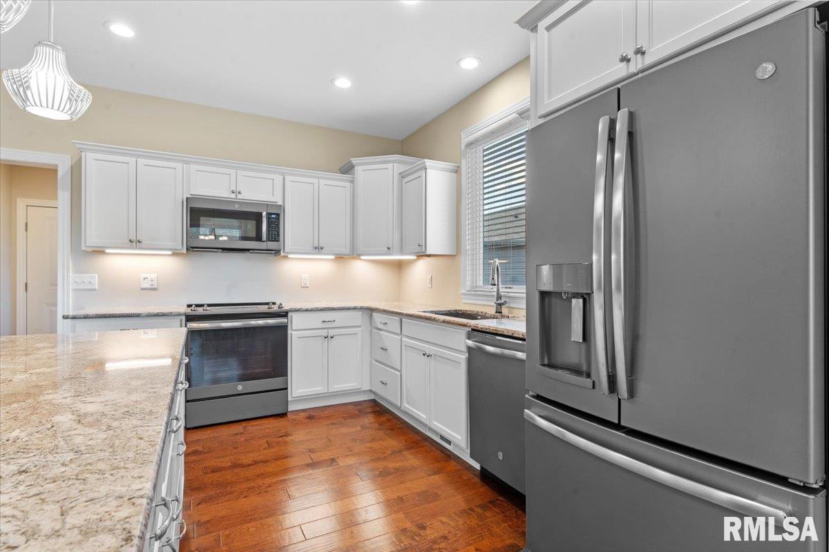 3901 Waterstone Way Springfield, IL 62711 - Photo 12 of 40