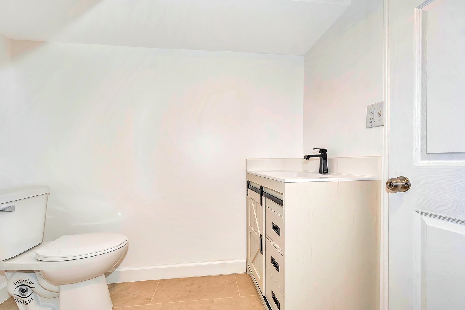 748 73rd Court Willowbrook, IL 60527 - Photo 25 of 36 a bathroom with a sink a toilet and shower