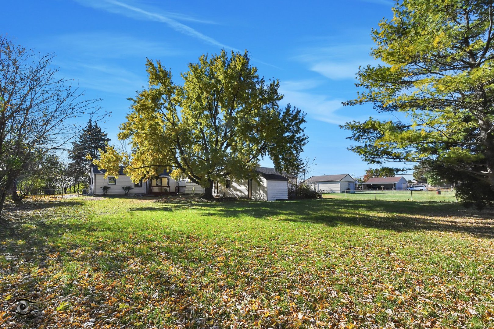 748 73rd Court Willowbrook, IL 60527 - Photo 36 of 36 a yard with swimming pool and green space