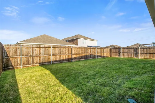 $2,500 | 10357 Rosegreen Lane, Fort Worth, TX 76036