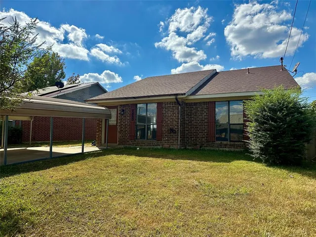 $179,000 | 2450 40th Street Southeast, Paris, TX 75460