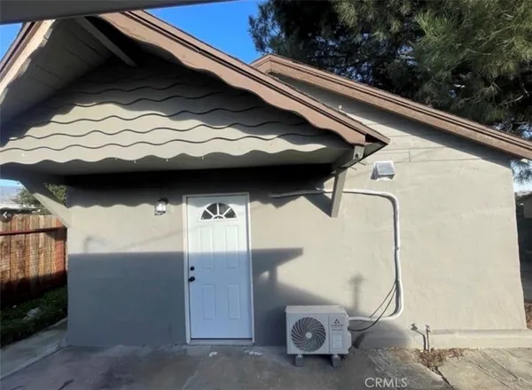 $1,500 | 2743 North E 1/2, San Bernardino, CA 92405