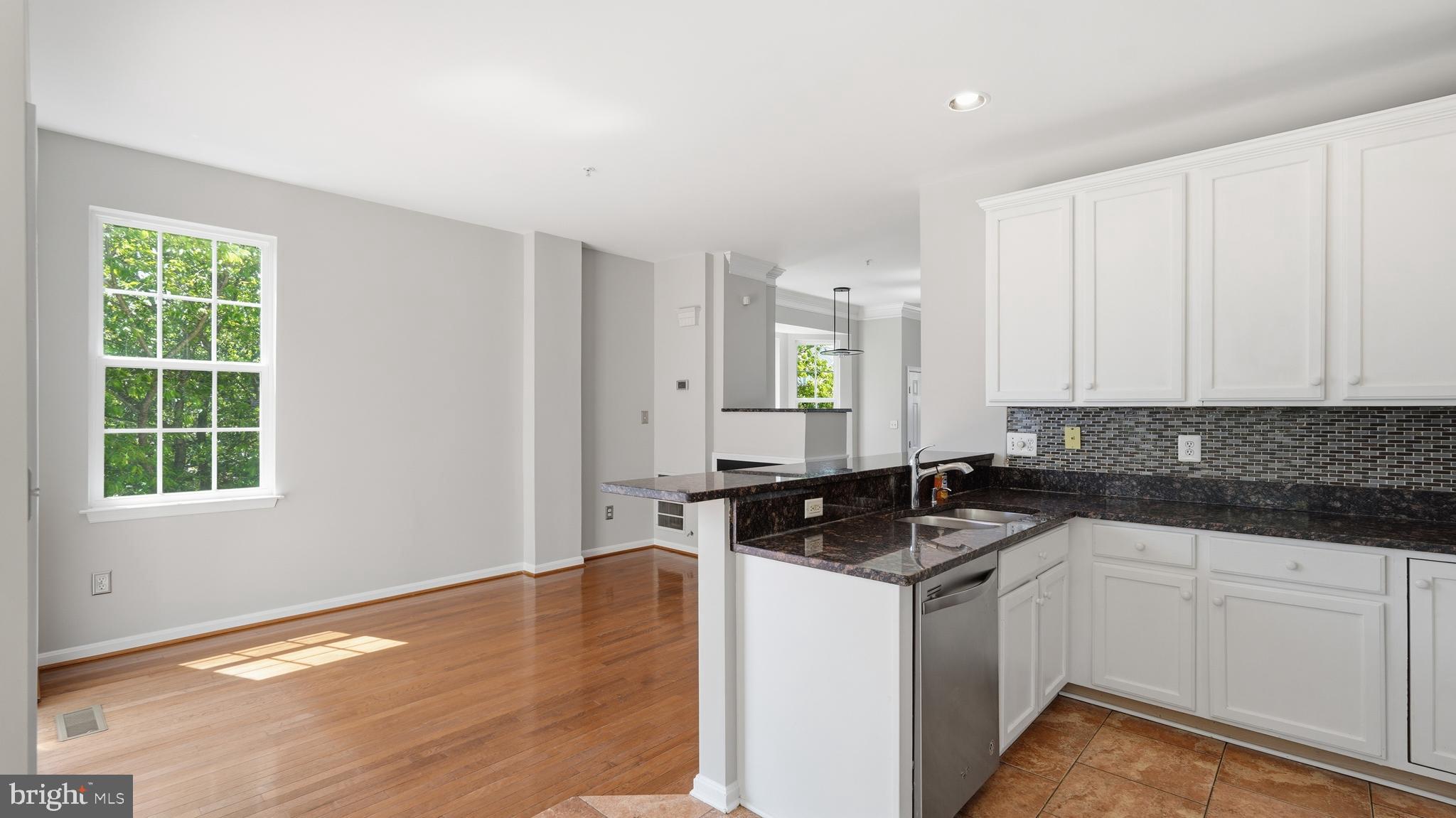 8100 Cerromar Way Gainesville, VA 20155 - Photo 12 of 41