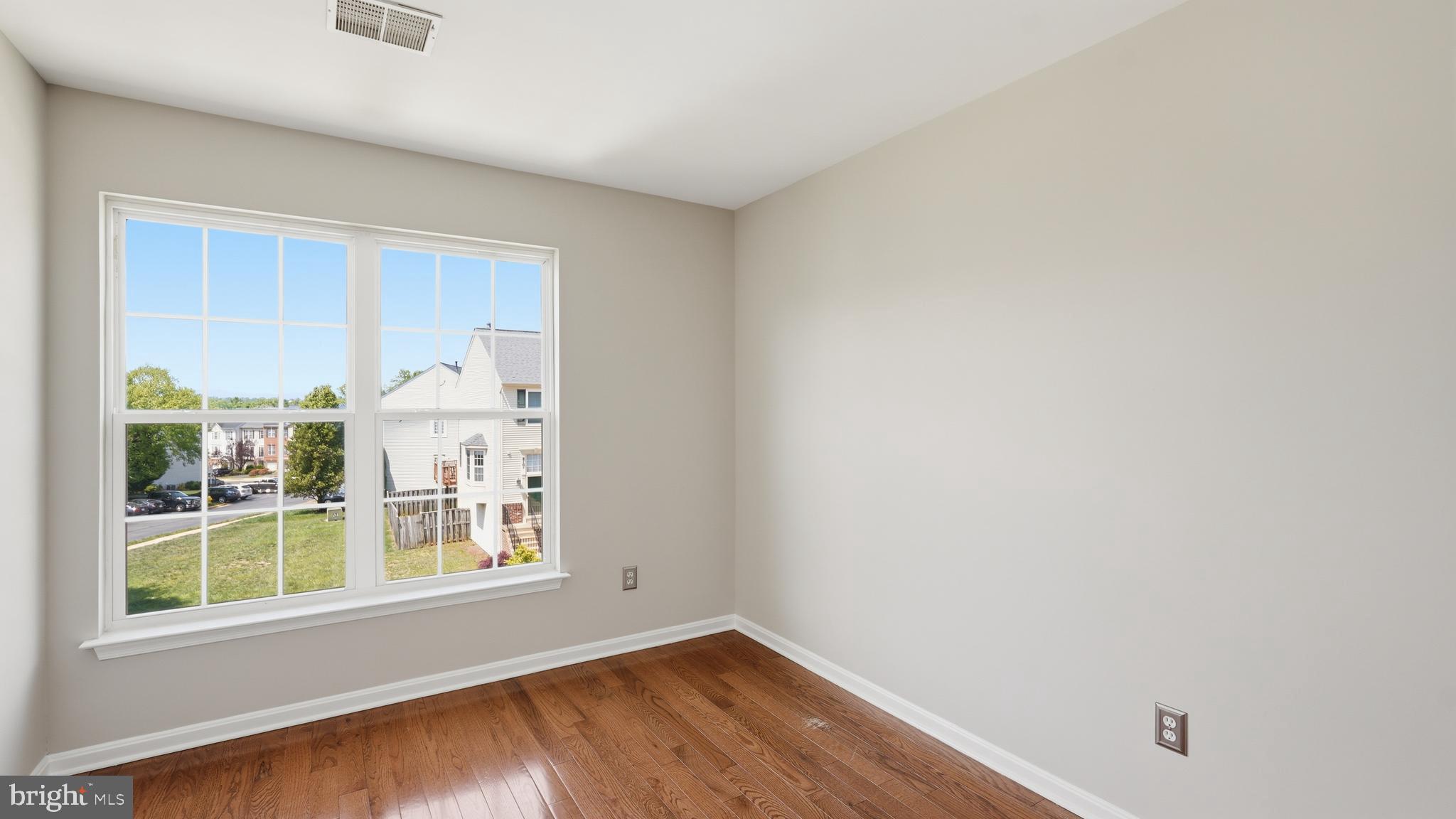8100 Cerromar Way Gainesville, VA 20155 - Photo 32 of 41