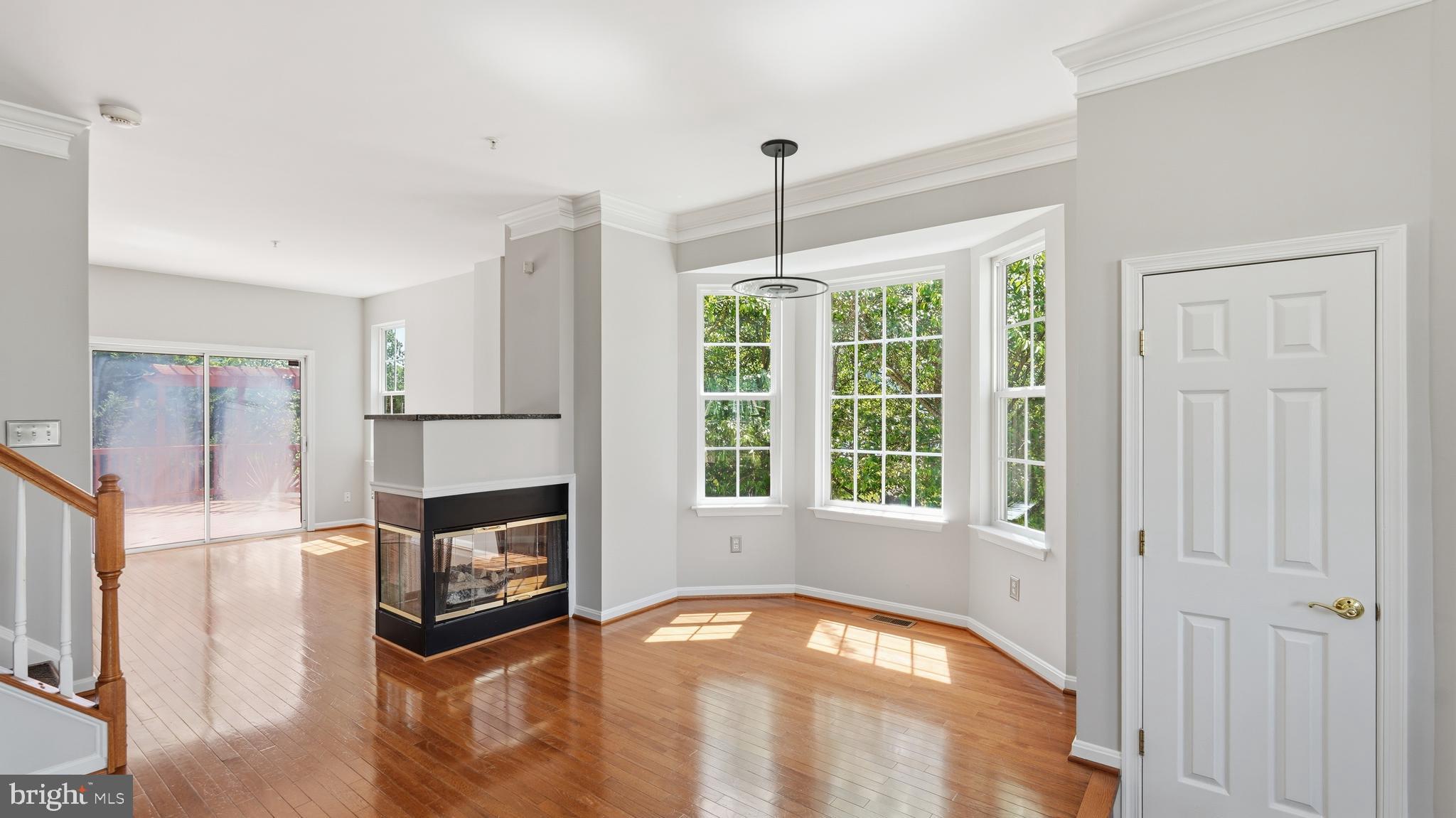 8100 Cerromar Way Gainesville, VA 20155 - Photo 6 of 41
