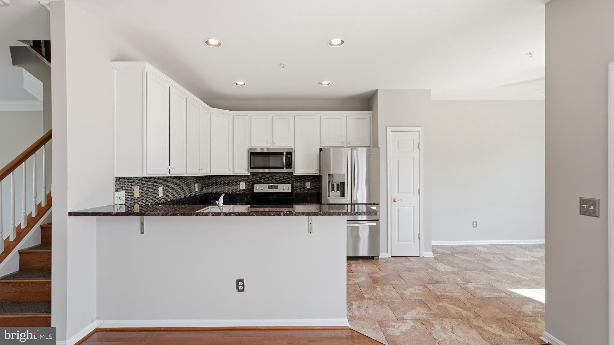 8100 Cerromar Way Gainesville, VA 20155 - Photo 8 of 41