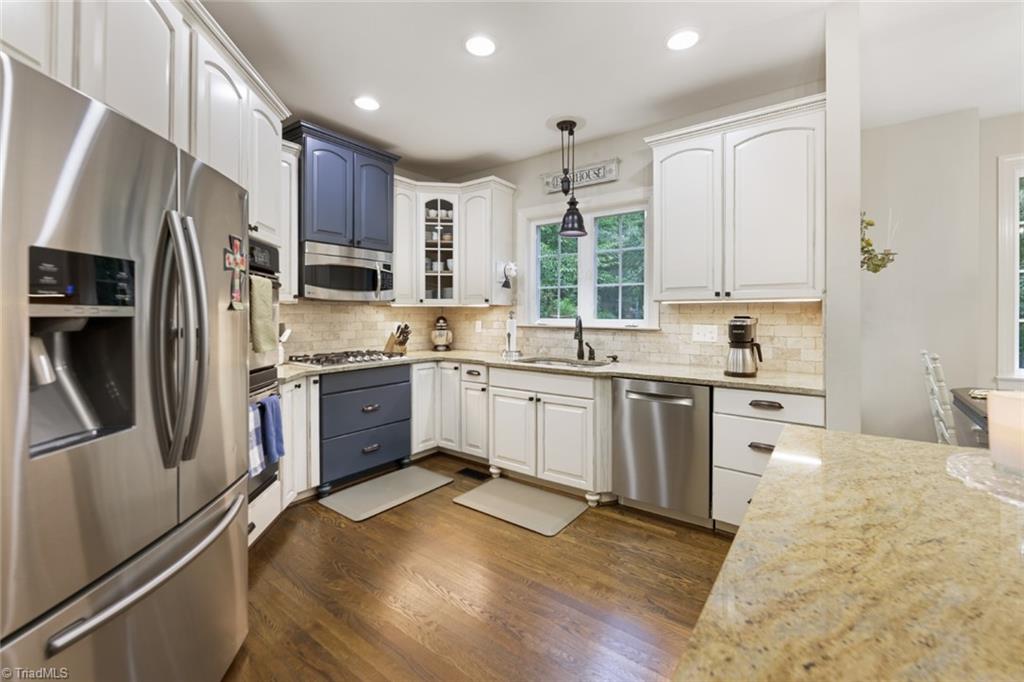 7887 Newhaven Drive Oak Ridge, NC 27310 - Photo 9 of 48