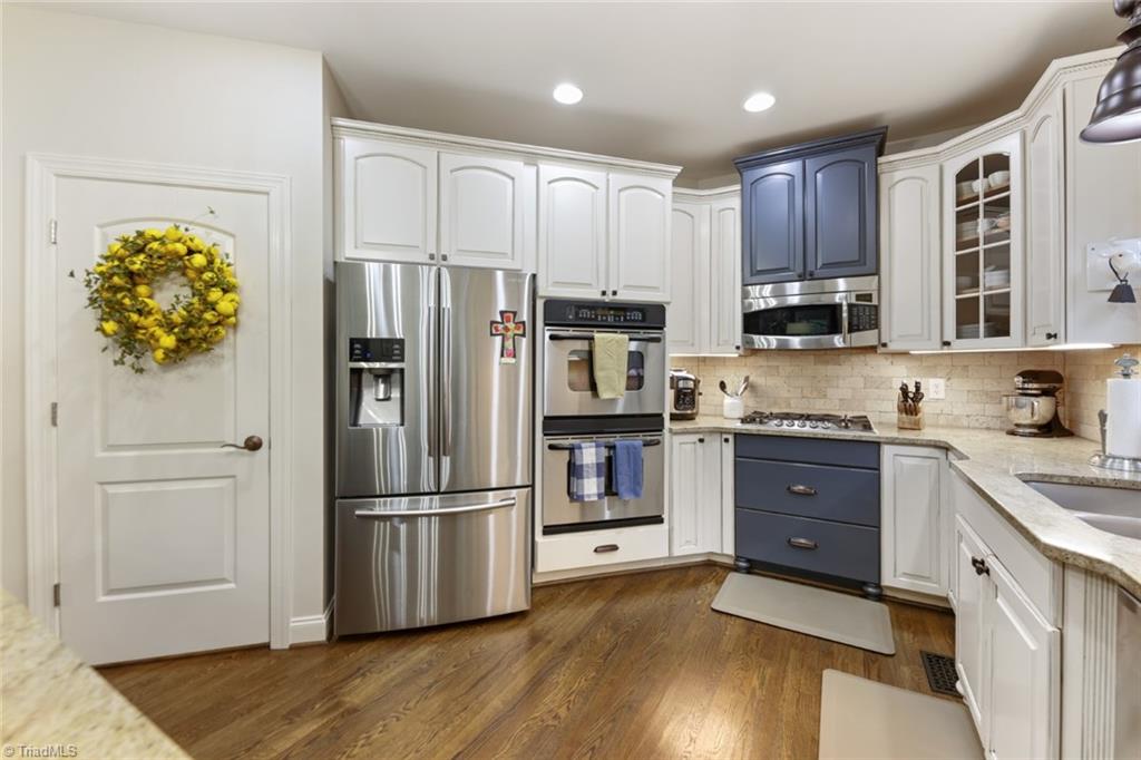 7887 Newhaven Drive Oak Ridge, NC 27310 - Photo 10 of 48