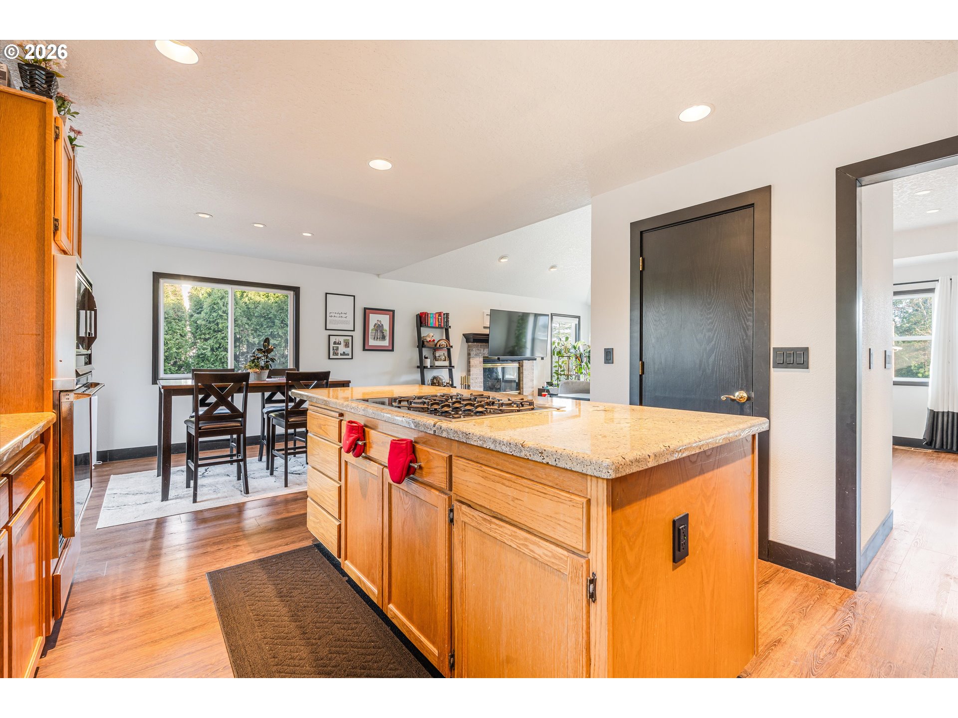511 Southeast 15th Street Gresham, OR 97080 - Photo 16 of 38