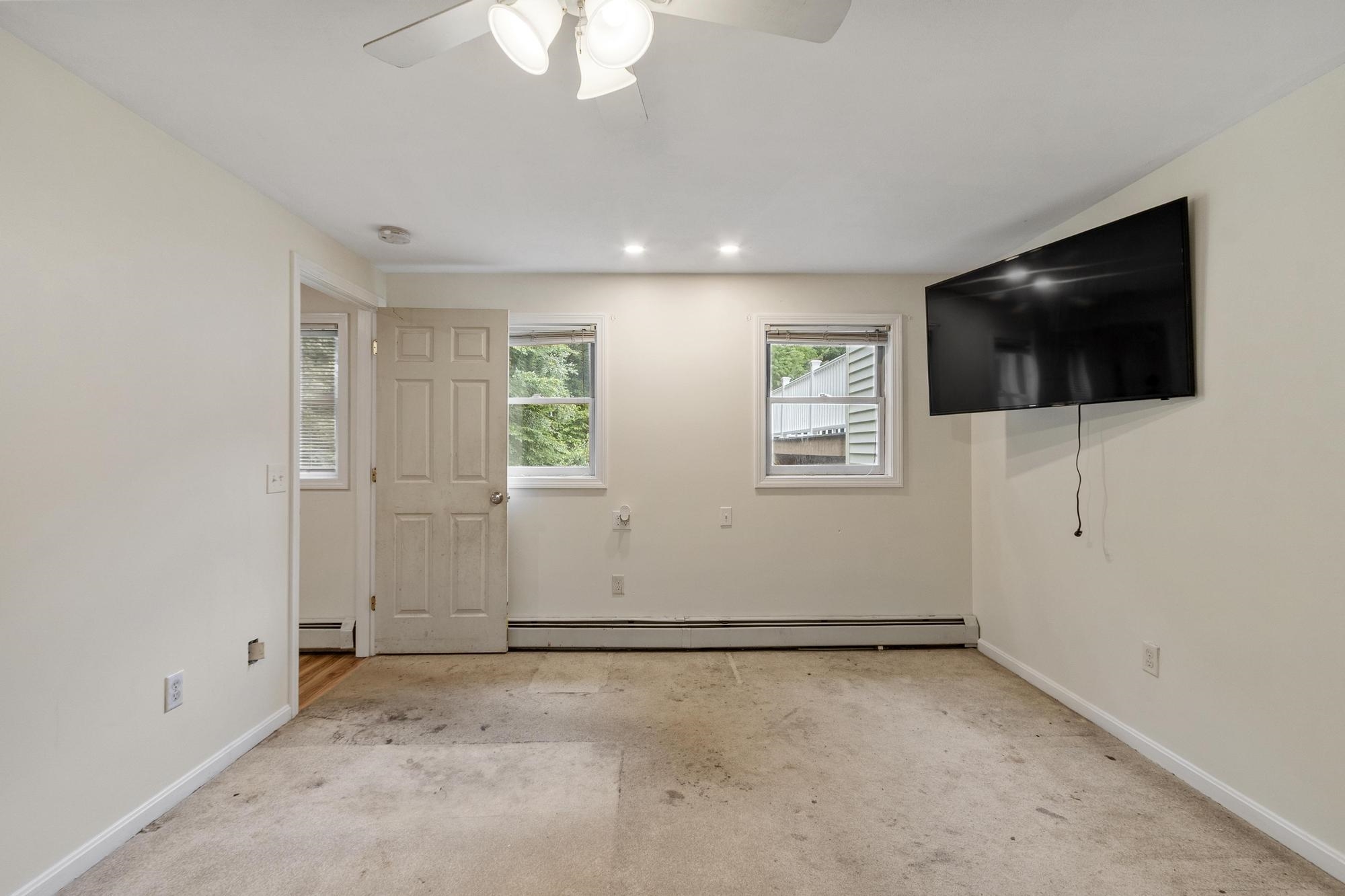 113 Newton Road Plaistow, NH 03865 - Photo 39 of 60