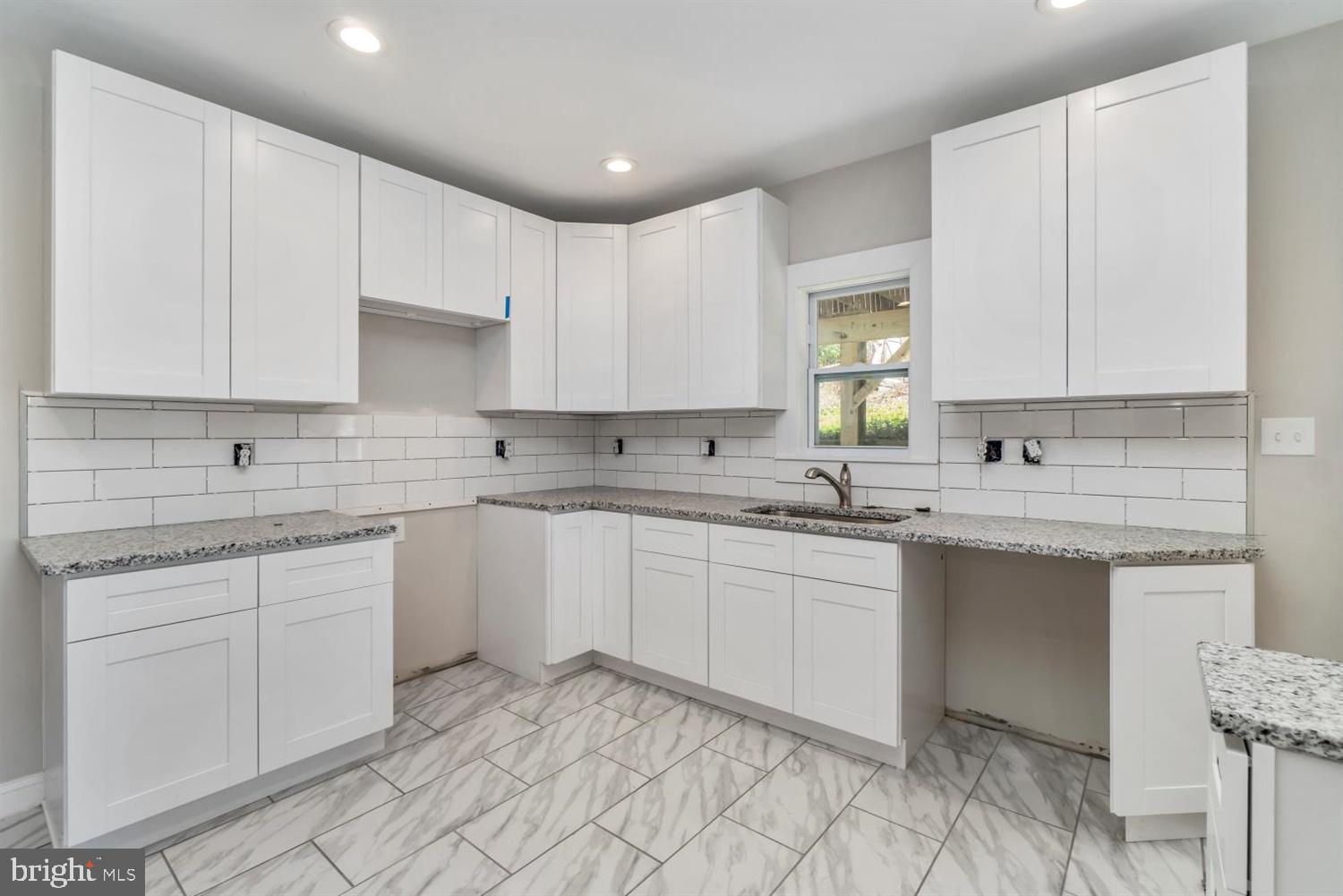 5409 Falls Rd Terrace Baltimore, MD 21210 - Photo 15 of 37