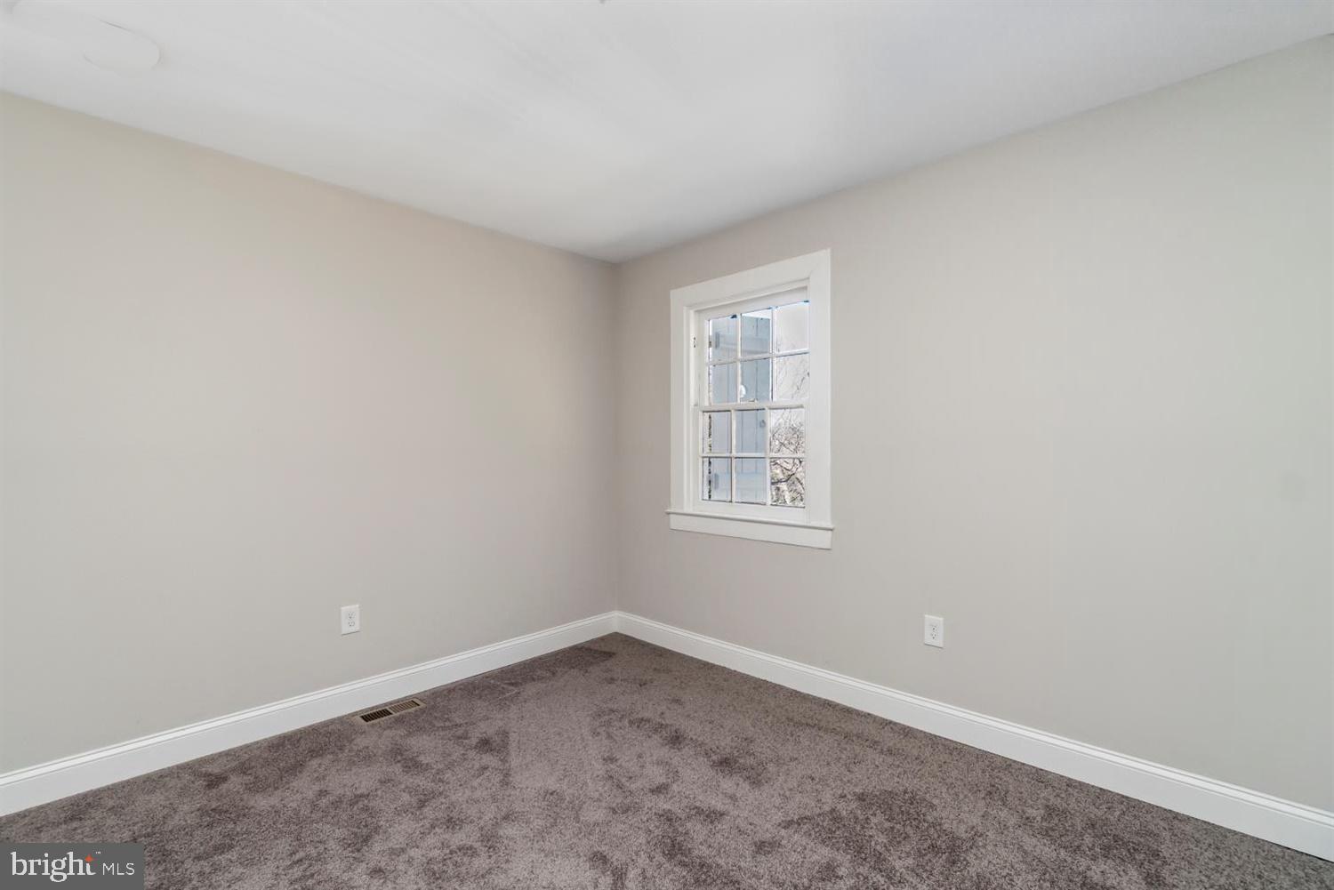 5409 Falls Rd Terrace Baltimore, MD 21210 - Photo 23 of 37