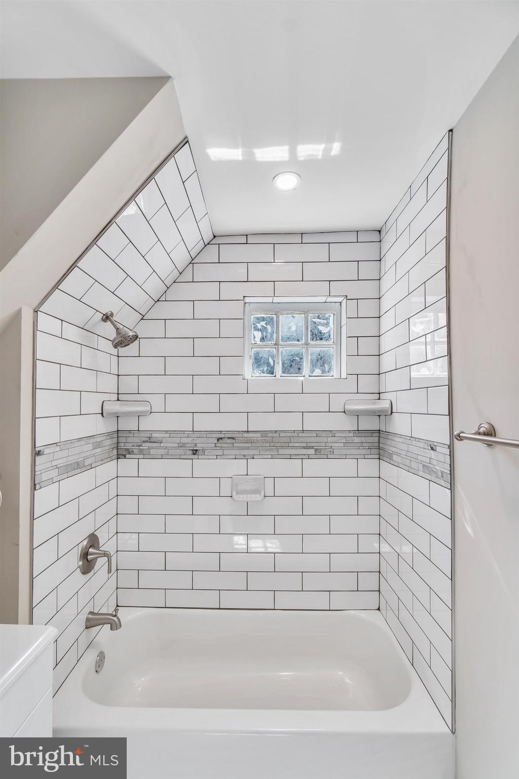 5409 Falls Rd Terrace Baltimore, MD 21210 - Photo 25 of 37
