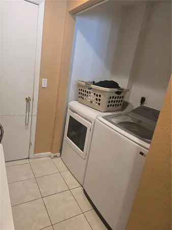 $328,500 | Collier City, Pompano Beach, FL 33069