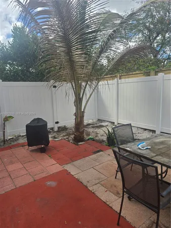 $328,500 | Collier City, Pompano Beach, FL 33069