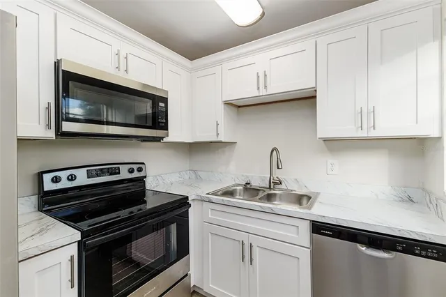 $219,950 | 1664 Bayview Drive, Lakeland, FL 33805