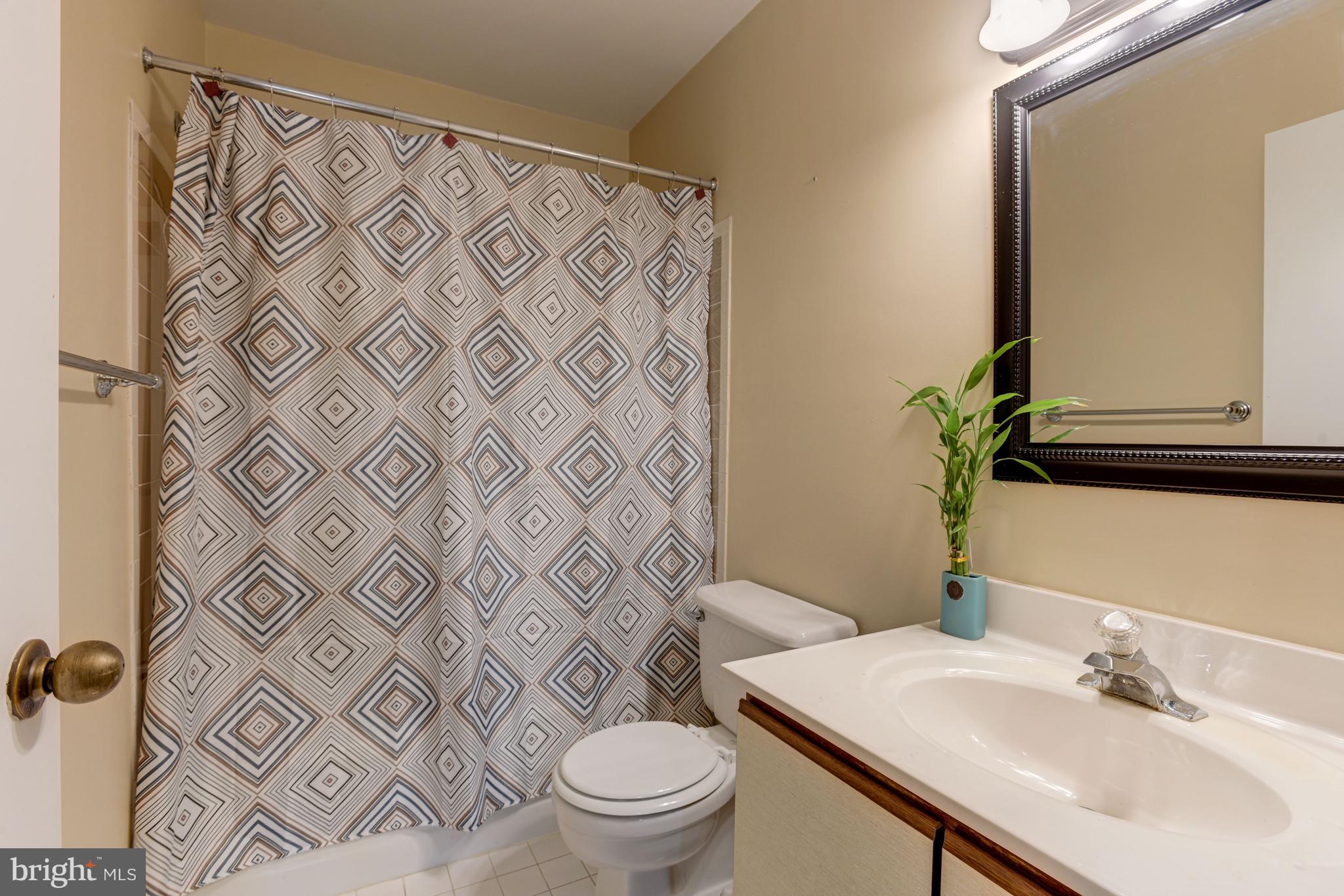 4920 Columbia Road, Unit 2 96 Columbia, MD 21044 - Photo 11 of 17 Hall Bath