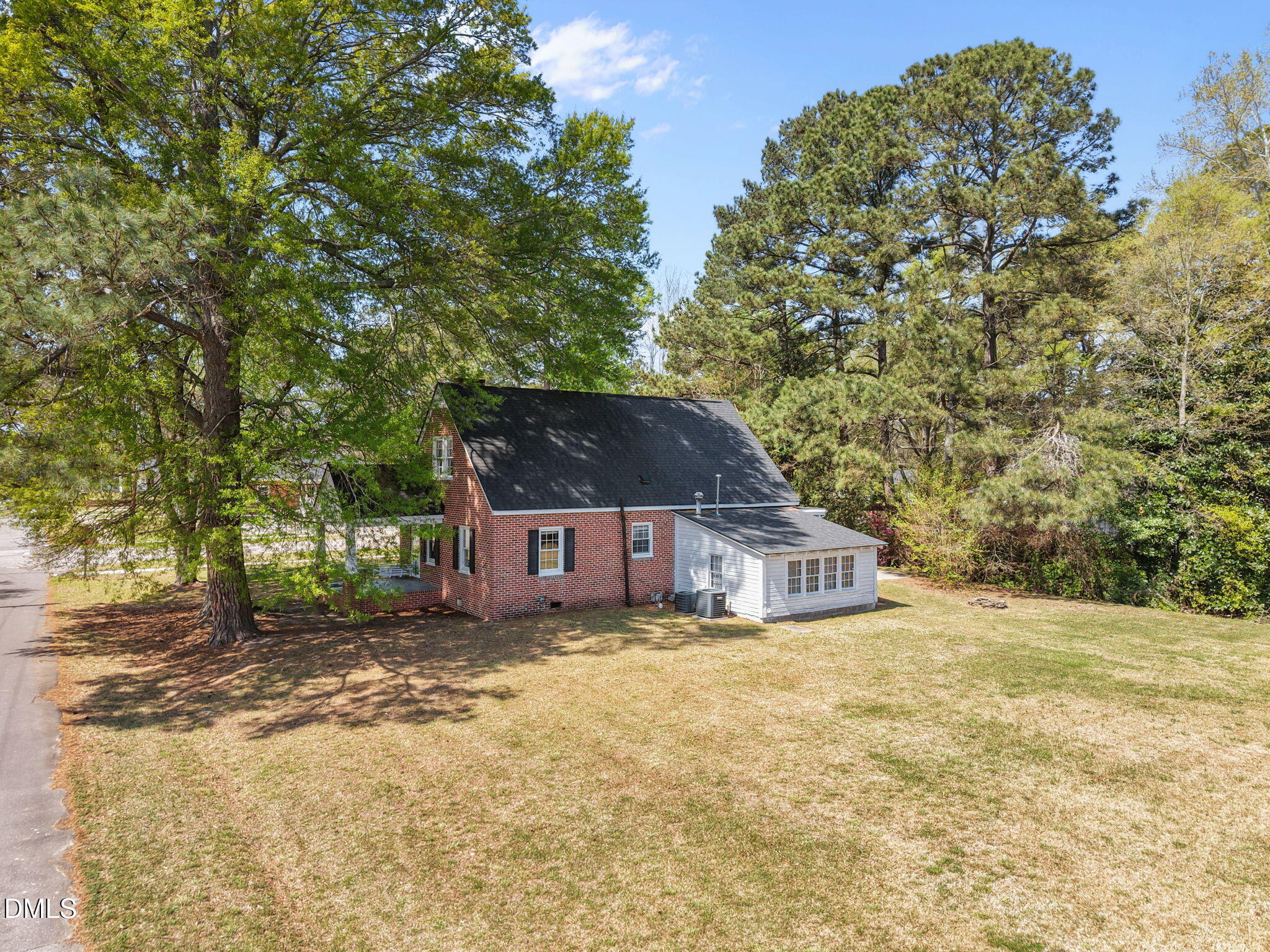 302 West Main Street Micro, NC 27576 - Photo 11 of 52 15-web-or-mls-DJI_20260401121112_0832_D